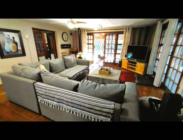 4 BEDROOM HOUSE FOR SALE IN BAYSWATER